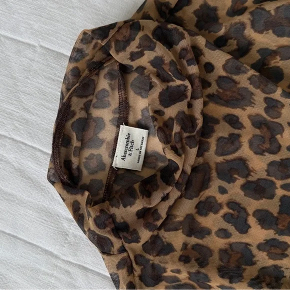 Abercrombie and fitch Leopard Print Long Sleeve Top - Picture 3 of 3